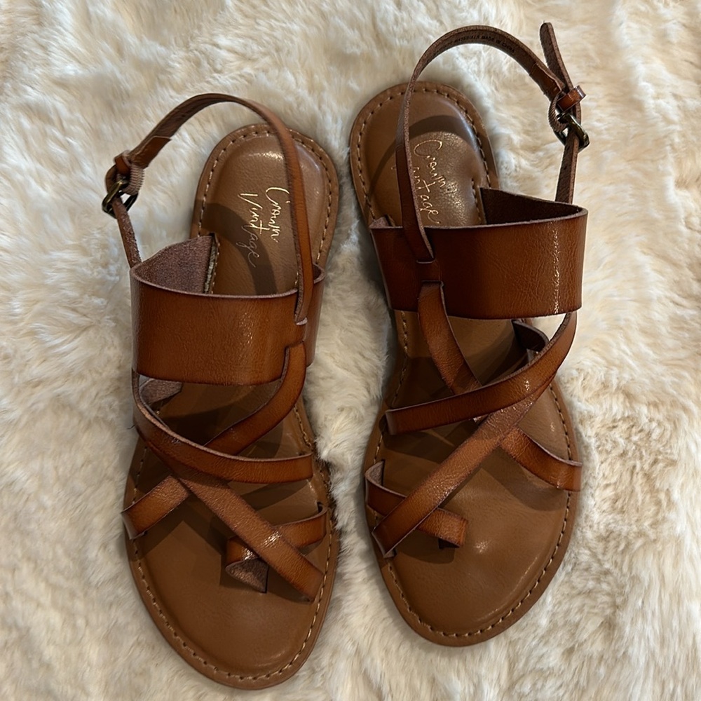 Sandals - Picture 6 of 7